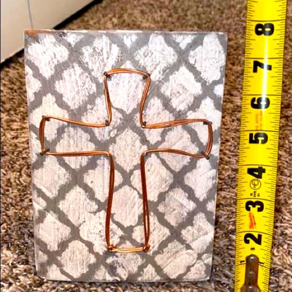 Cross Picture Stand